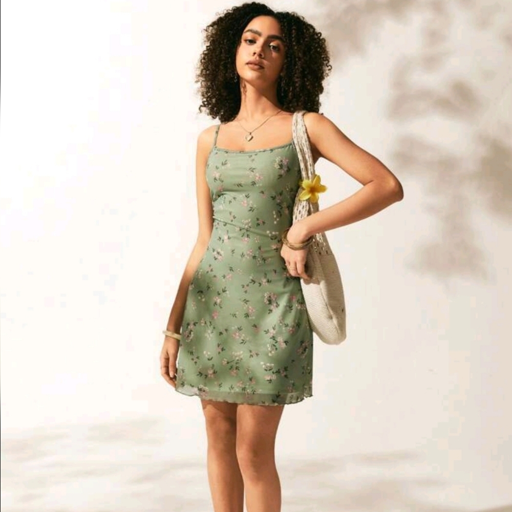 5/$10 NWOT Green Floral Spaghetti Strap Camisole Mini Summer Sundress